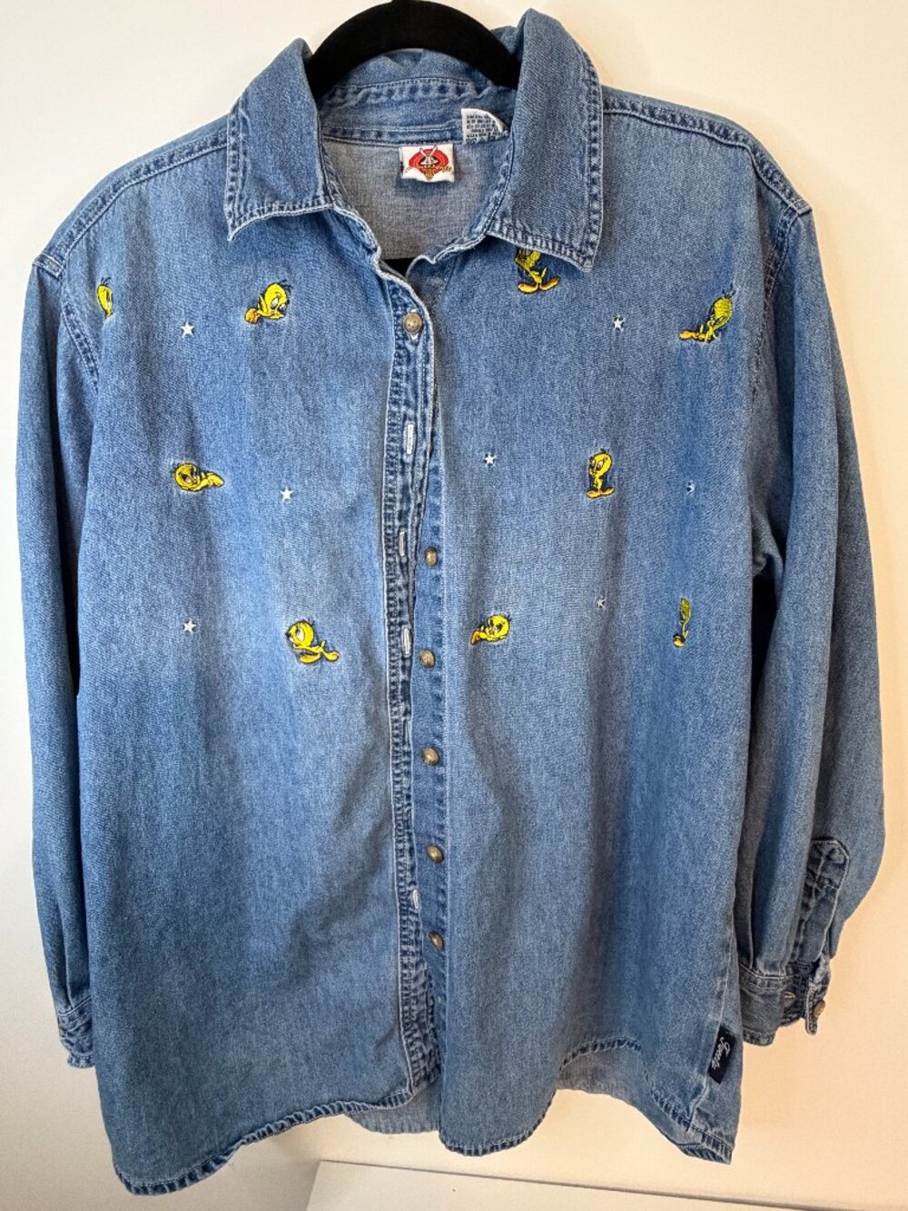 Vintage Warner Brothers Size Large Tweety W/ Stars Embroidered Long Sleeve Denim